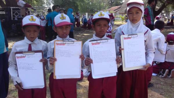 1 000 Siswa Sd Tulis Surat Untuk Presiden Jokowi Bimakini